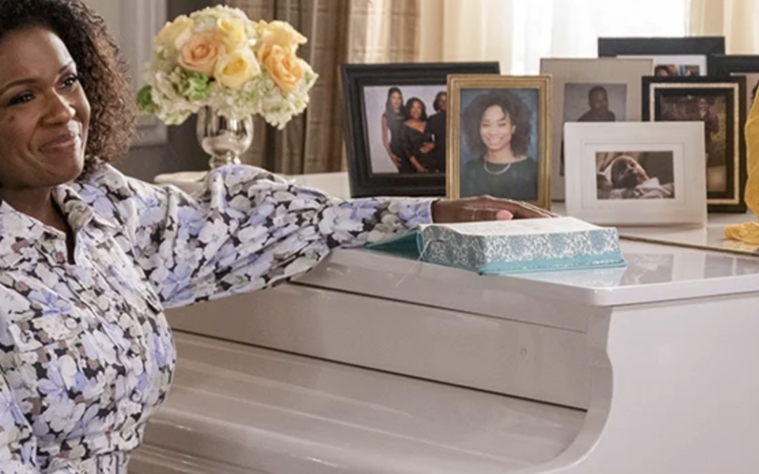 ‘Greenleaf’ star Deborah Joy Winans says her TV family reflects real life